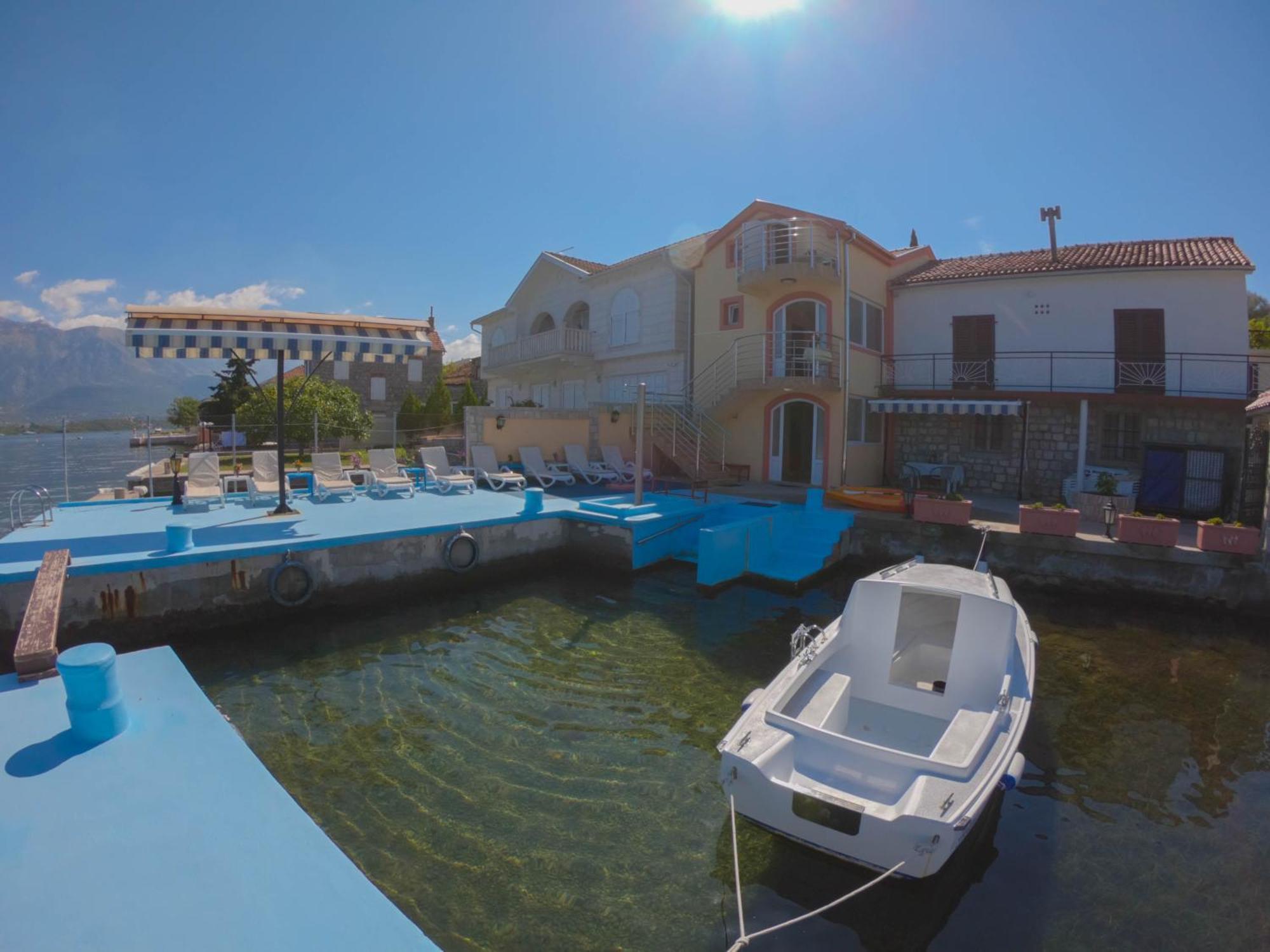 Porto Del Sole Apartments Tivat Dış mekan fotoğraf