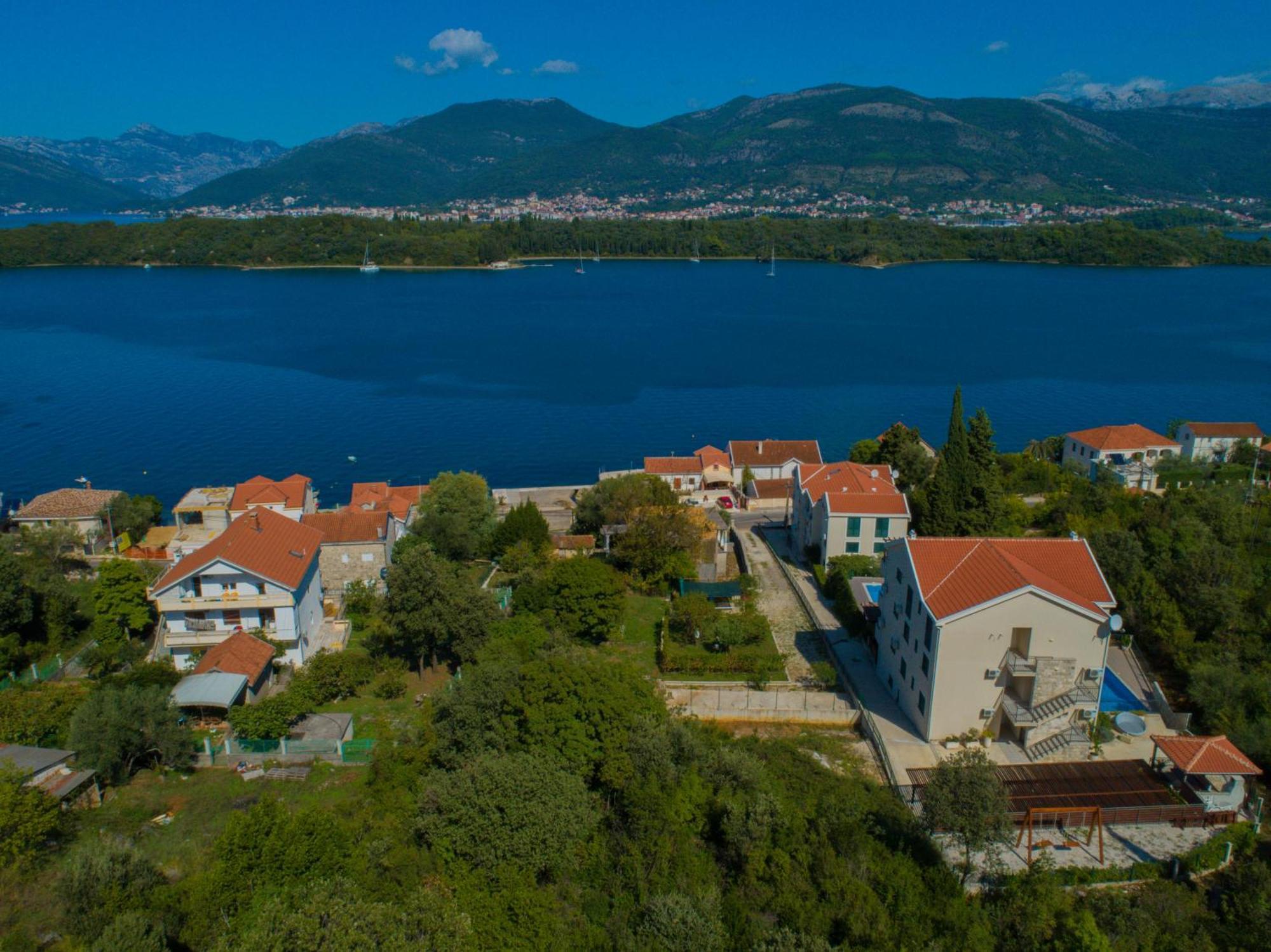 Porto Del Sole Apartments Tivat Dış mekan fotoğraf