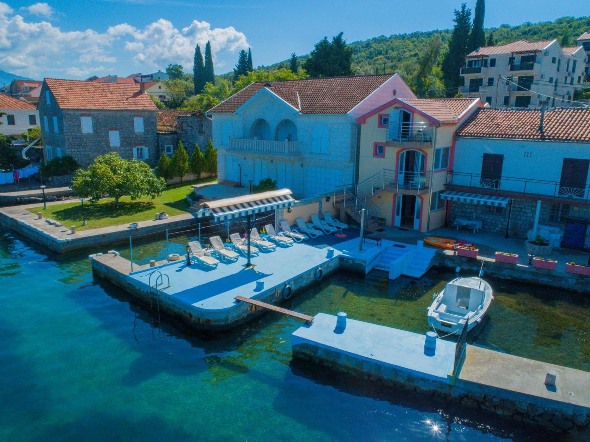 Porto Del Sole Apartments Tivat Dış mekan fotoğraf