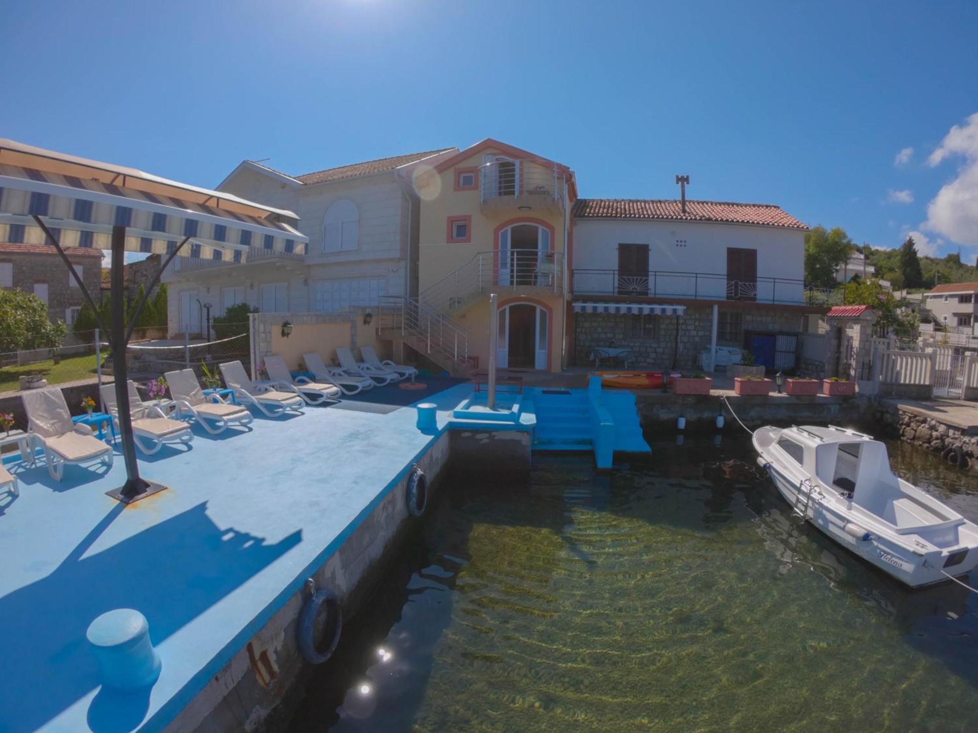 Porto Del Sole Apartments Tivat Dış mekan fotoğraf