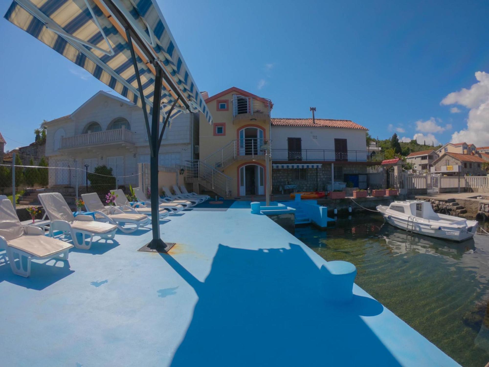 Porto Del Sole Apartments Tivat Dış mekan fotoğraf
