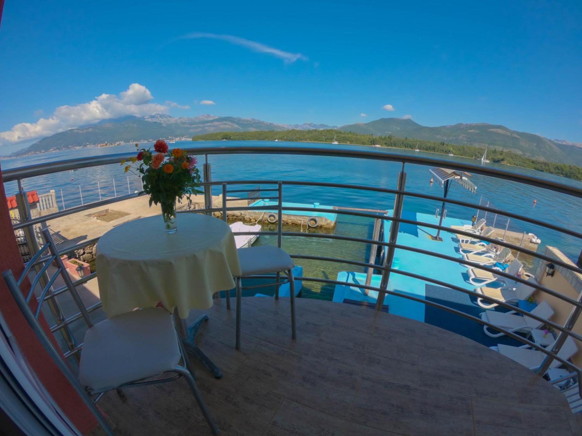 Porto Del Sole Apartments Tivat Dış mekan fotoğraf